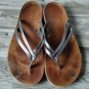 OluKai U'i Womens Sandal Flip Flops Silver Metallic size 11